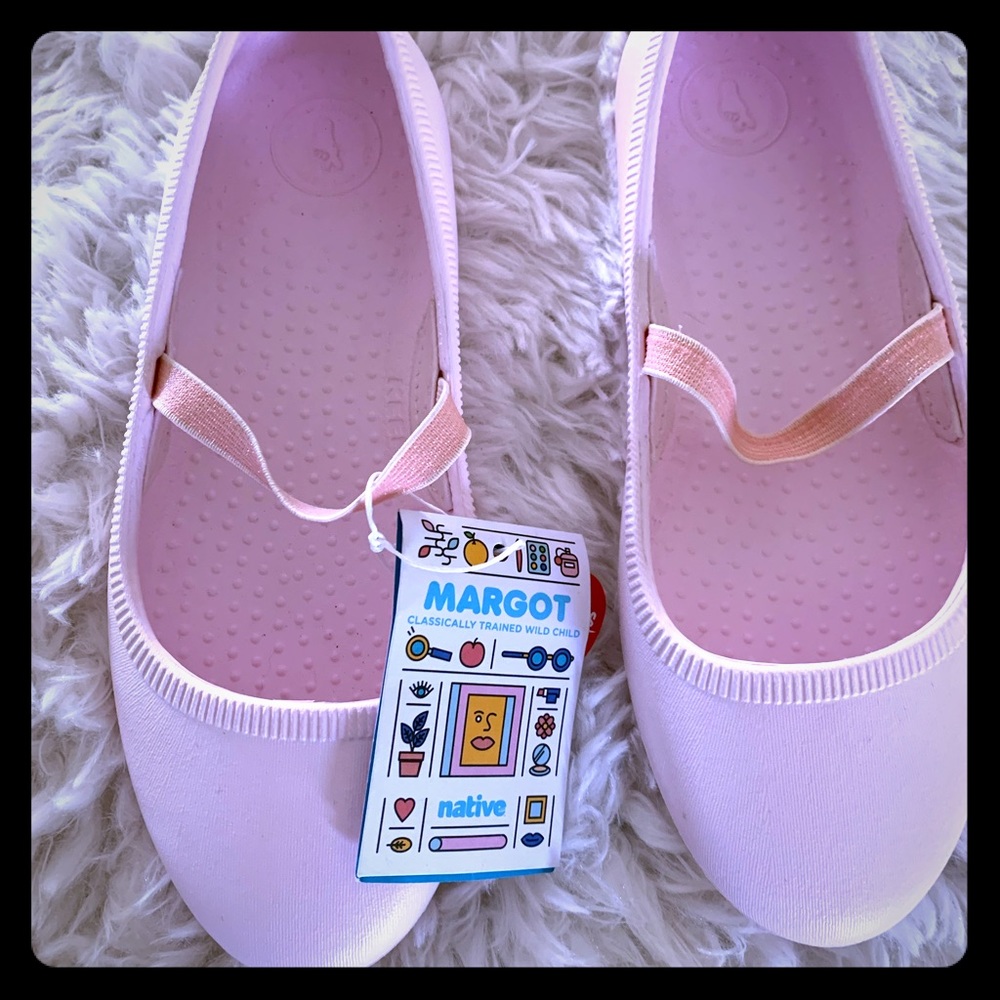 NWT Native Margot Flats size 2 girls